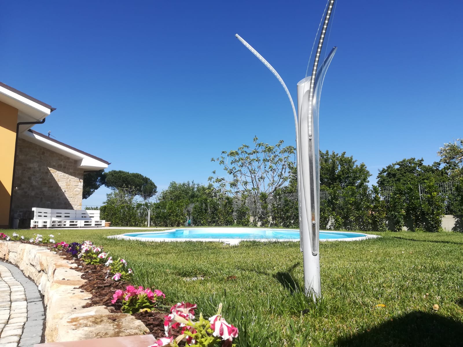 Lampioni da giardino moderni a luce led boschi di sicilia Lampioni led esterno