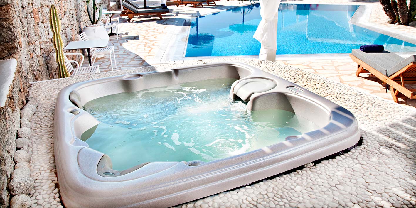 Piscina Idromassaggio: Il Lusso del Benessere a Casa Tua - Boschi di ...